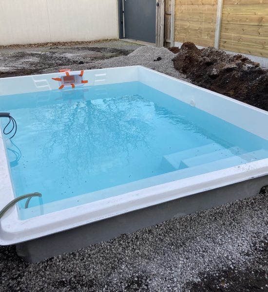 PISCINE À COQUE 4x3